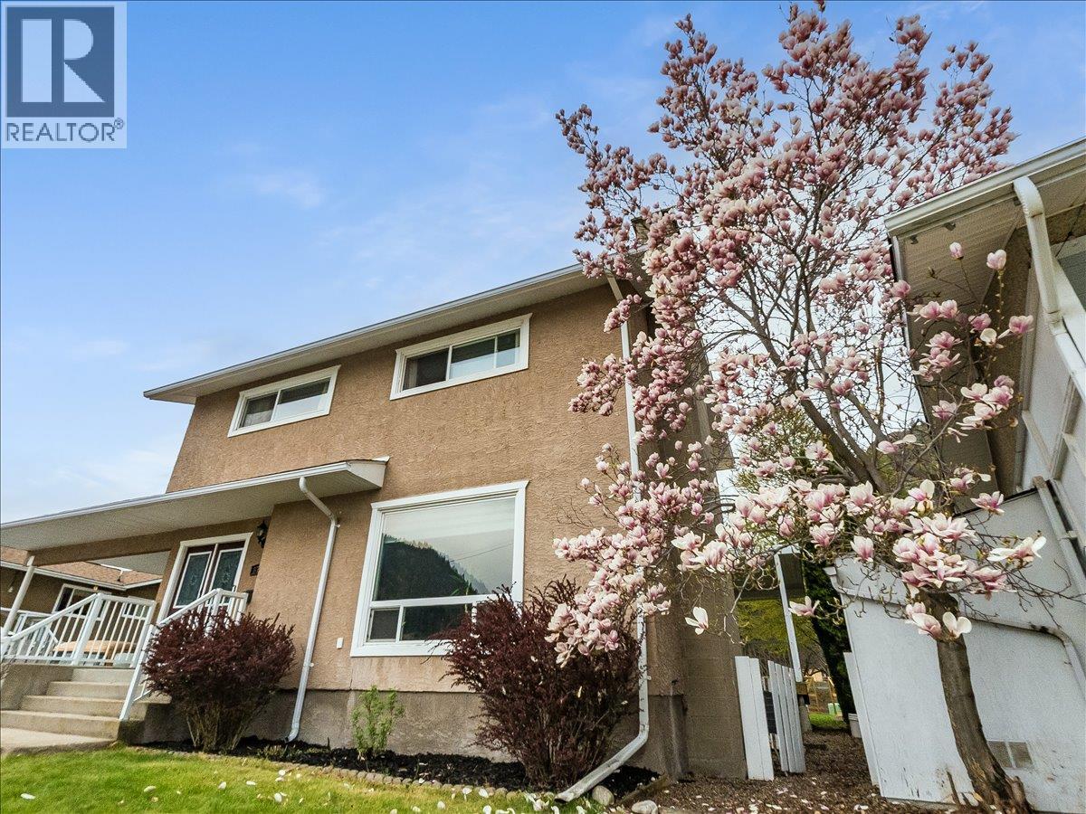 3715 Woodland Drive - Image 2