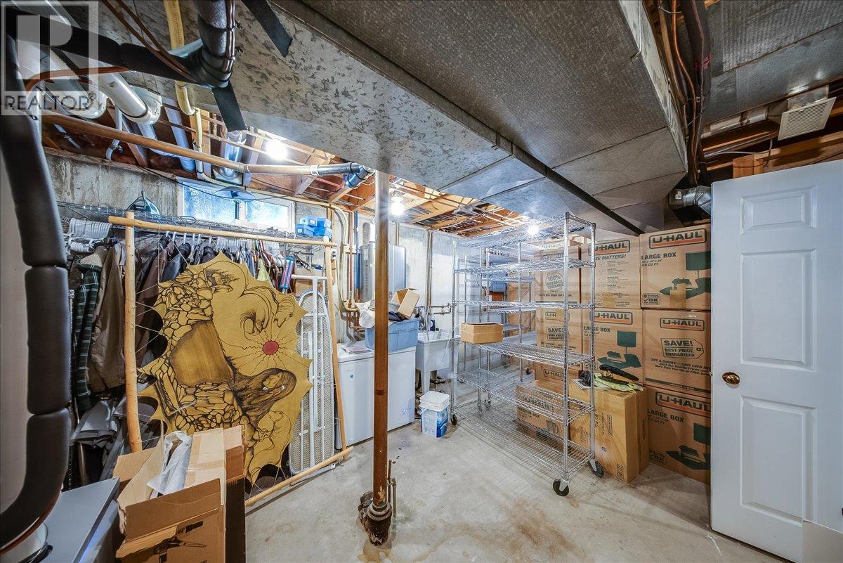 3715 Woodland Drive - 33