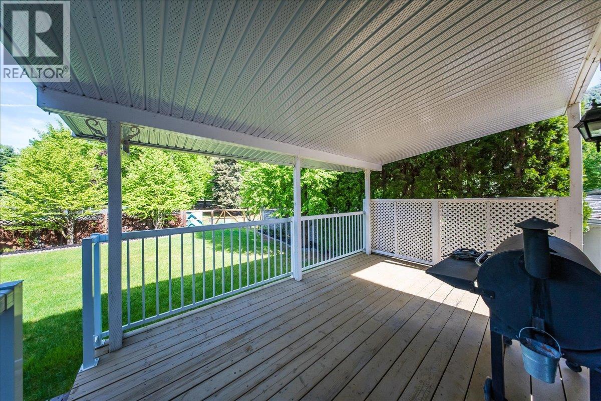 3715 Woodland Drive - 36