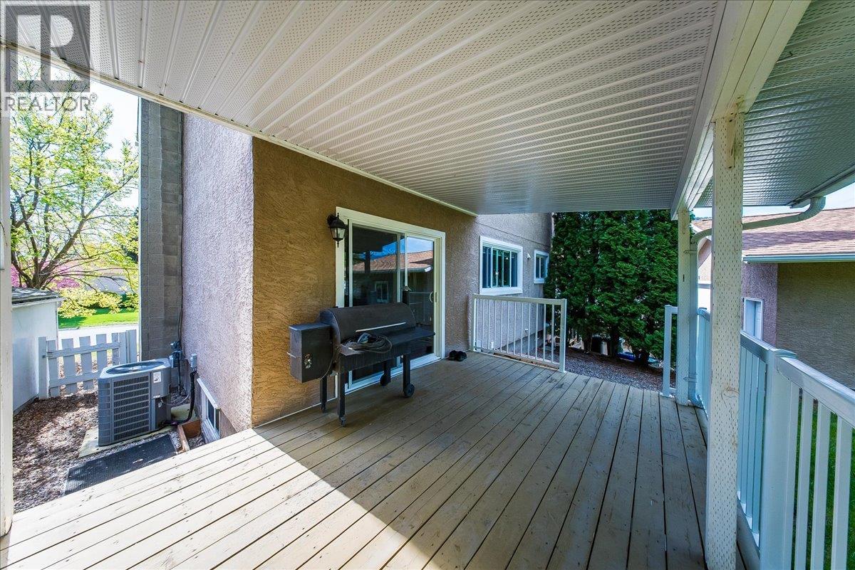 3715 Woodland Drive - 37