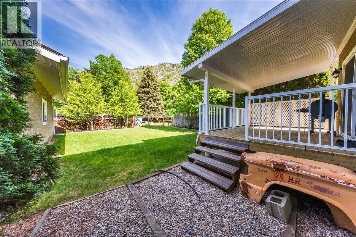 3715 Woodland Drive - 38