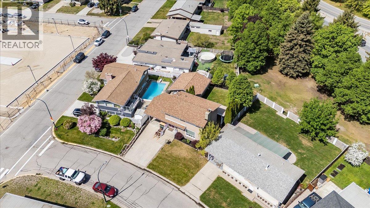 3715 Woodland Drive - 47