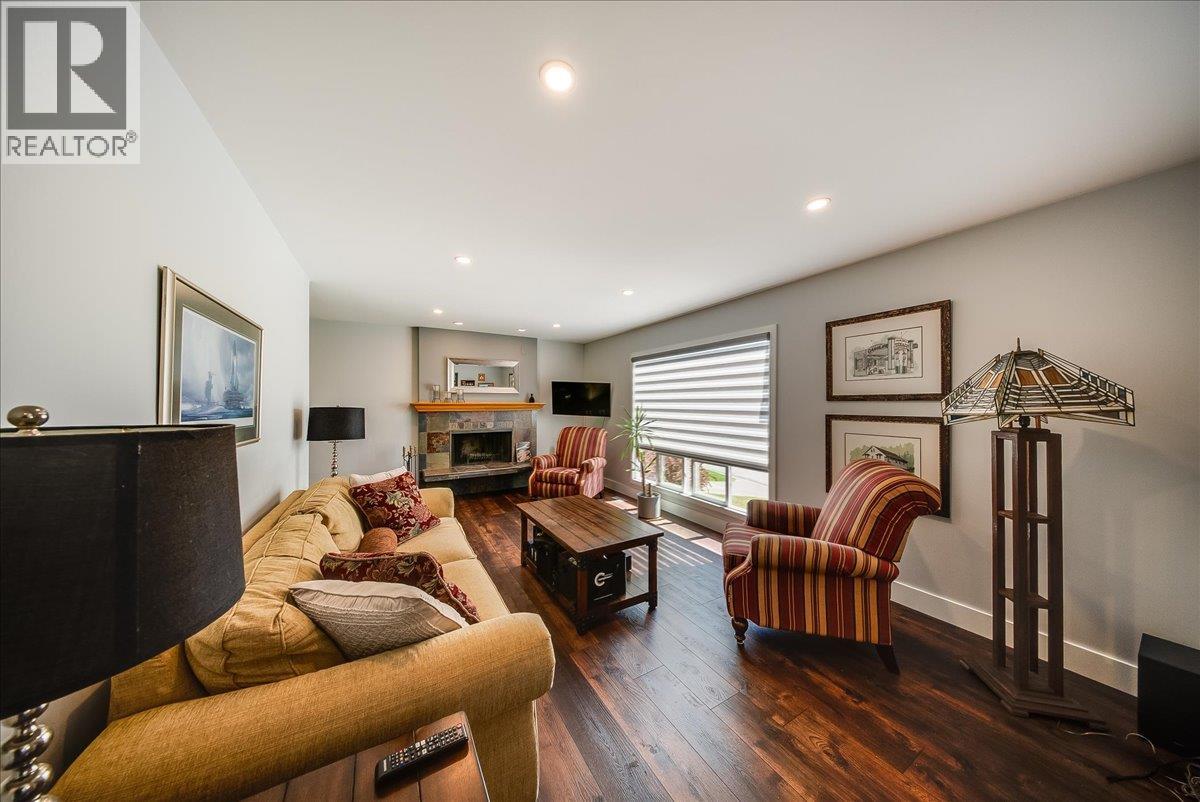 3715 Woodland Drive - 7