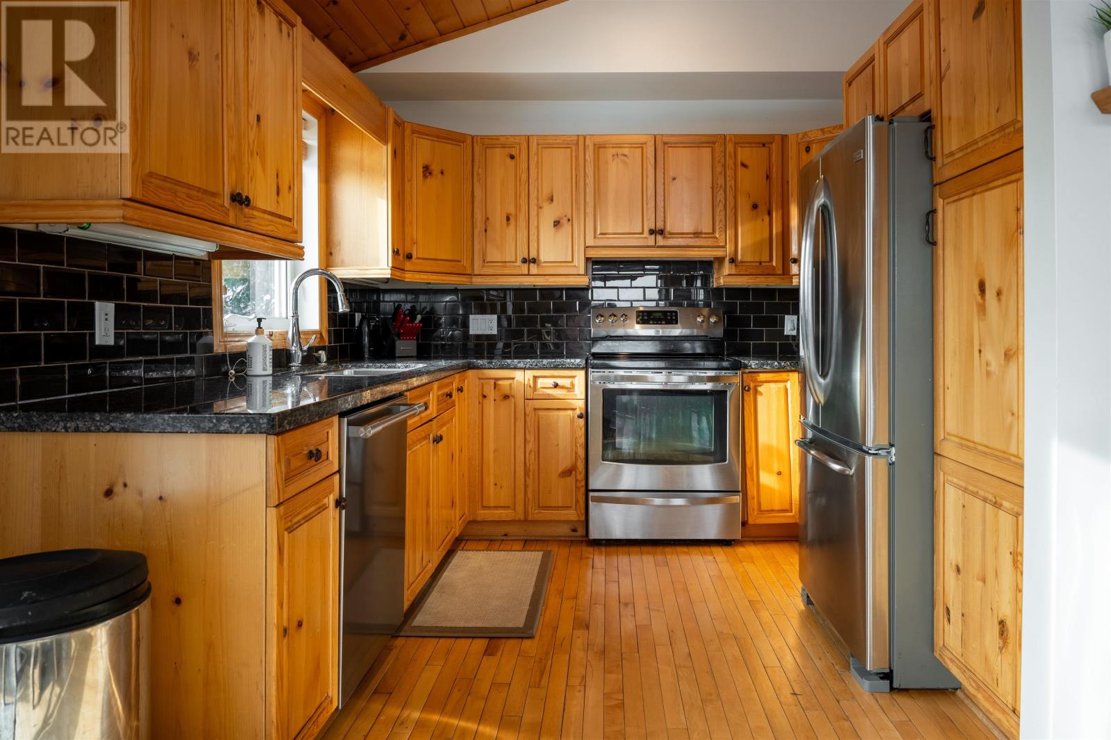 220D Phantom DR, Kenora, Ontario, P0X1C0 — Photo 17