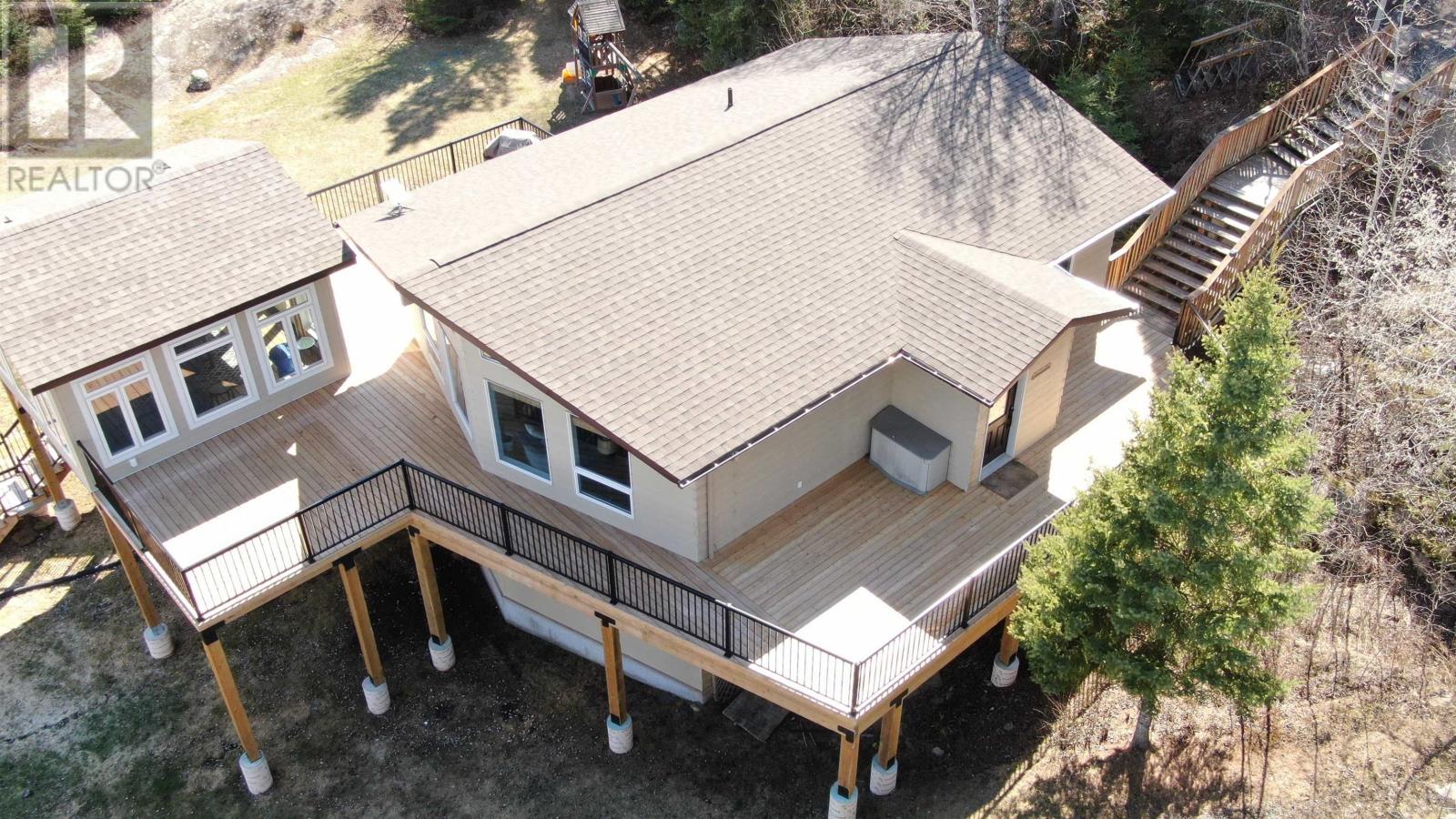 220D Phantom DR, Kenora, Ontario, P0X1C0 — Photo 3