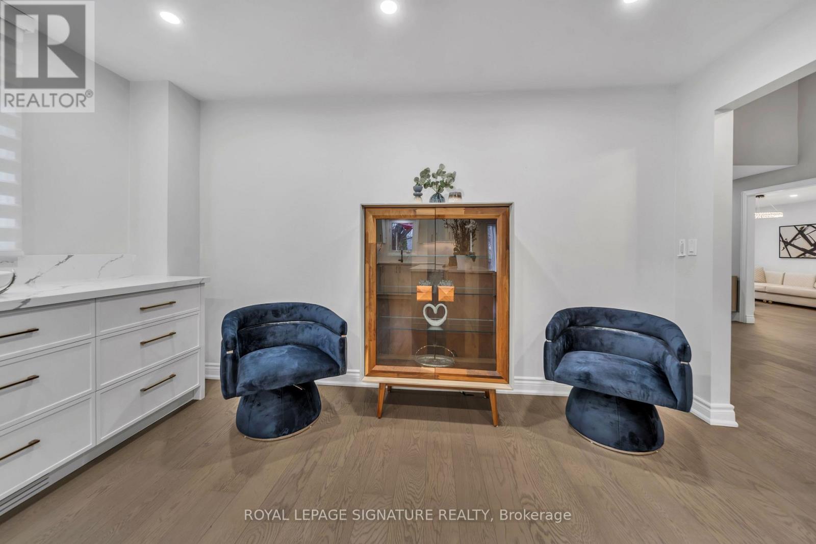 47 EDMUND SEAGER DRIVE - 11