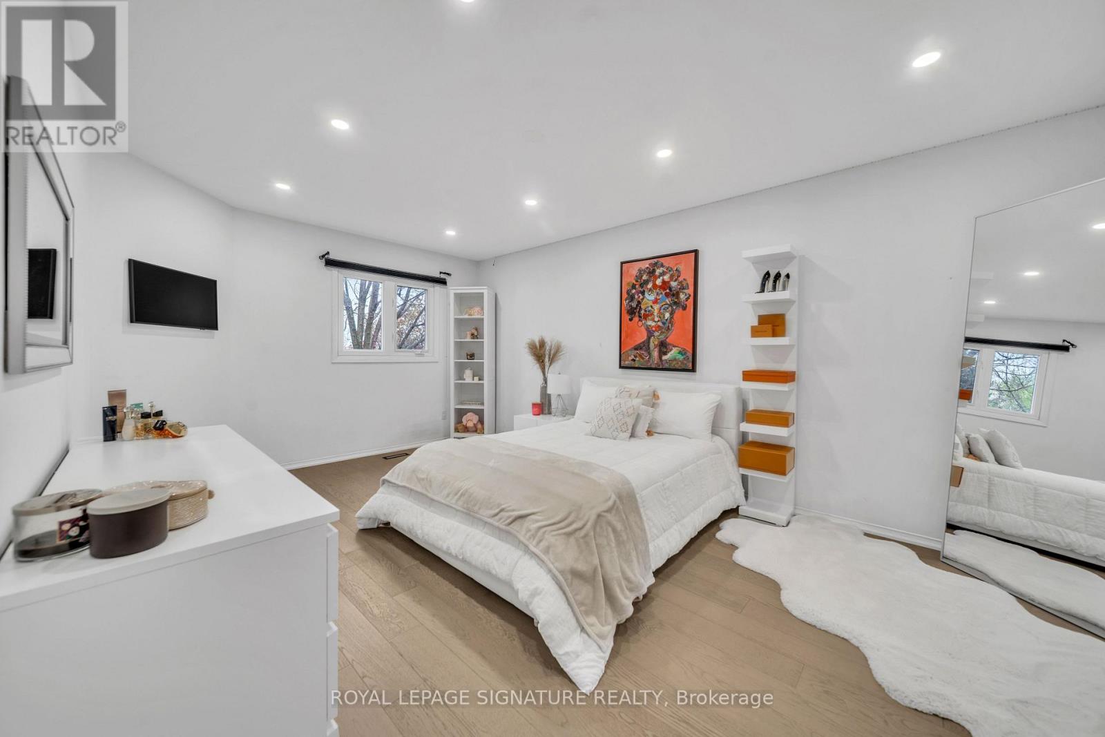 47 EDMUND SEAGER DRIVE - 23