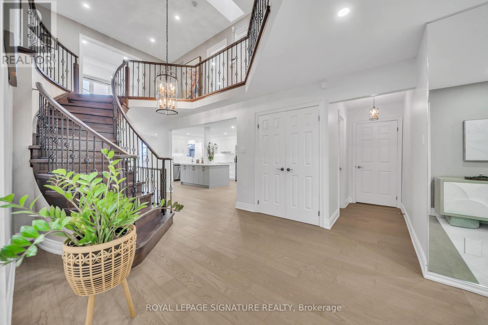 47 EDMUND SEAGER DRIVE - Image 3