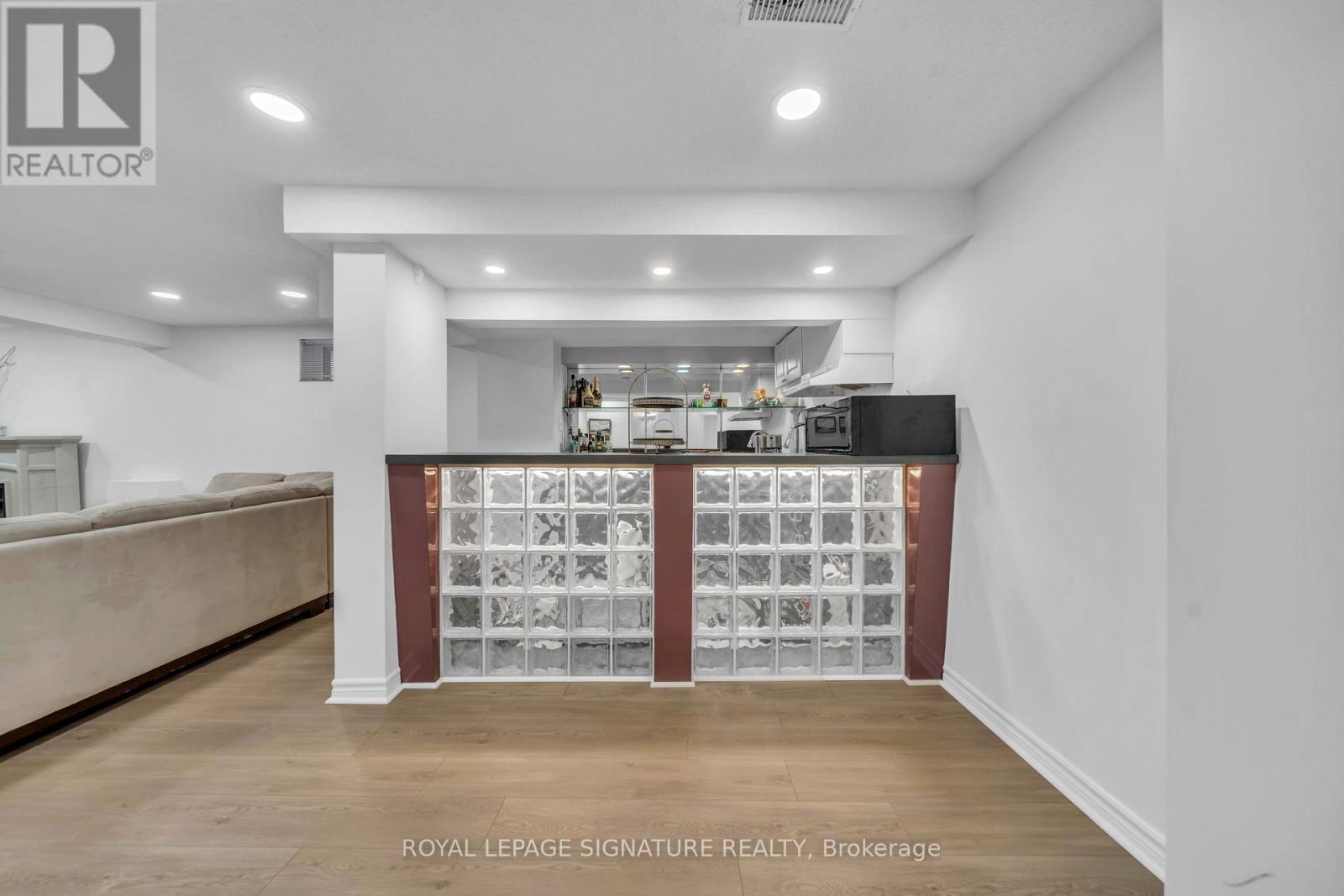 47 EDMUND SEAGER DRIVE - 28