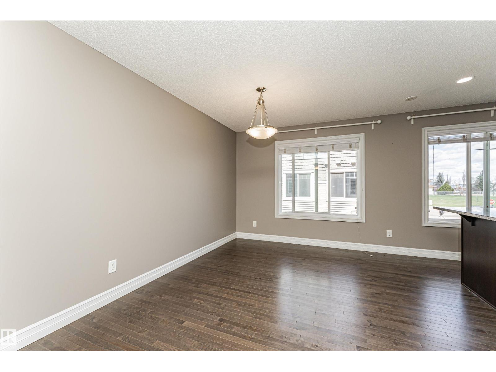 #110 3625 144 AV NW - 10