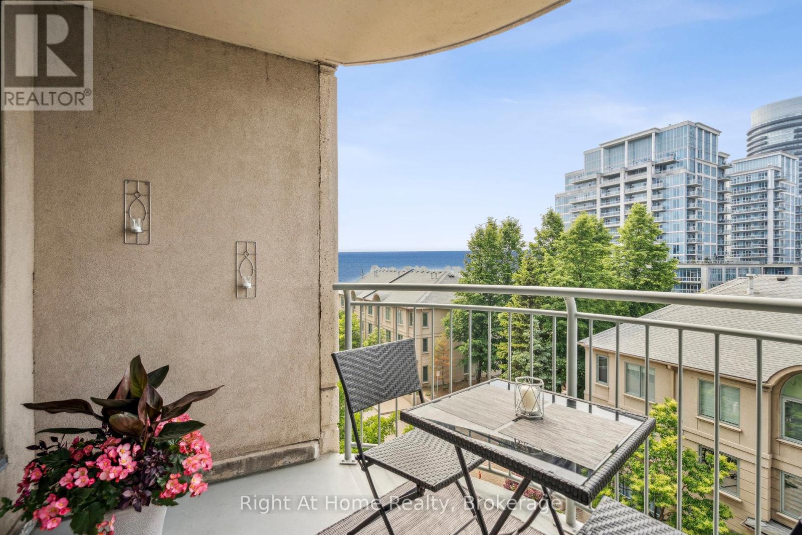 #605 2111 LAKE SHORE BOULEVARD W - 19