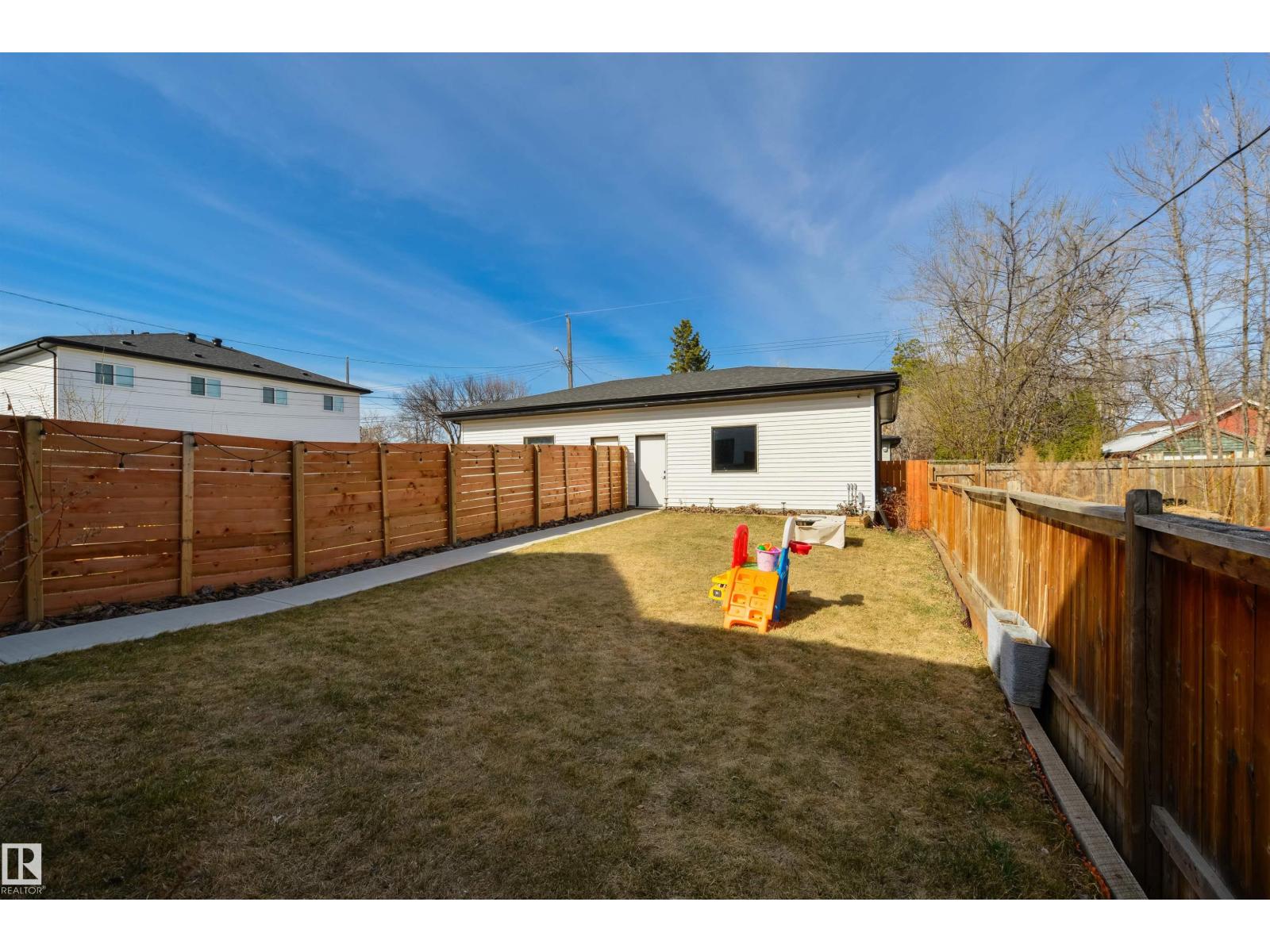 11414 125 ST NW - 36