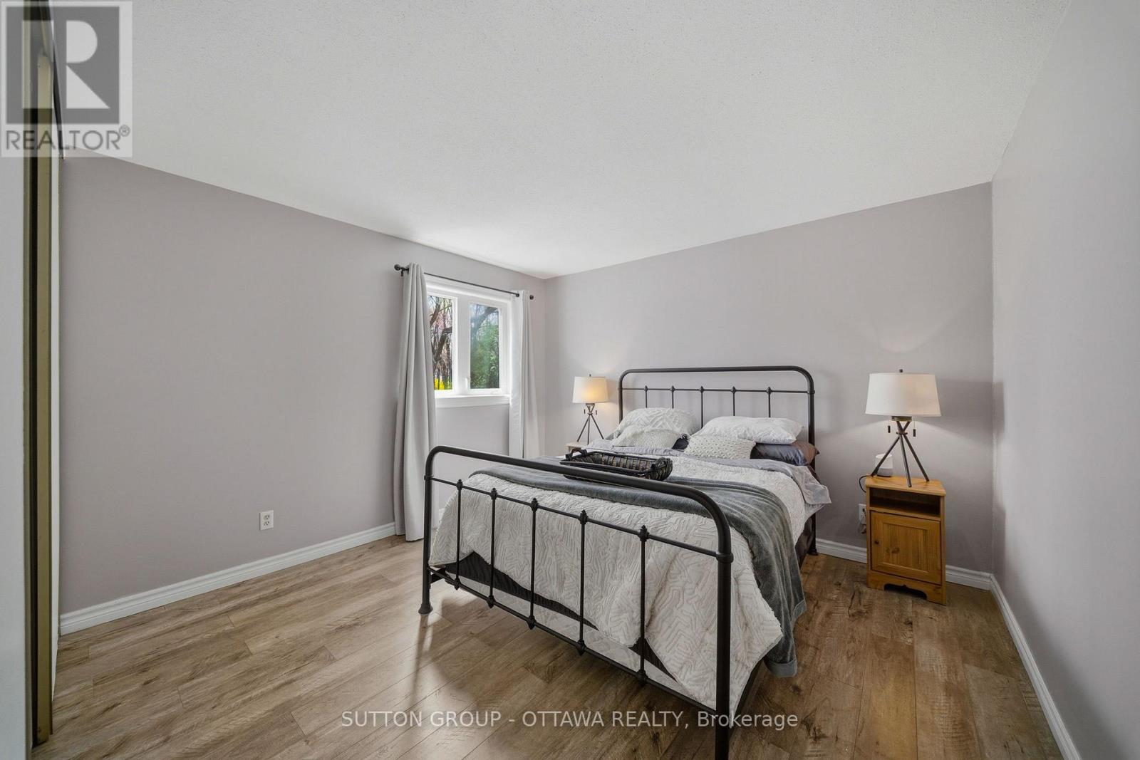 380 MAPLE STREET - 10