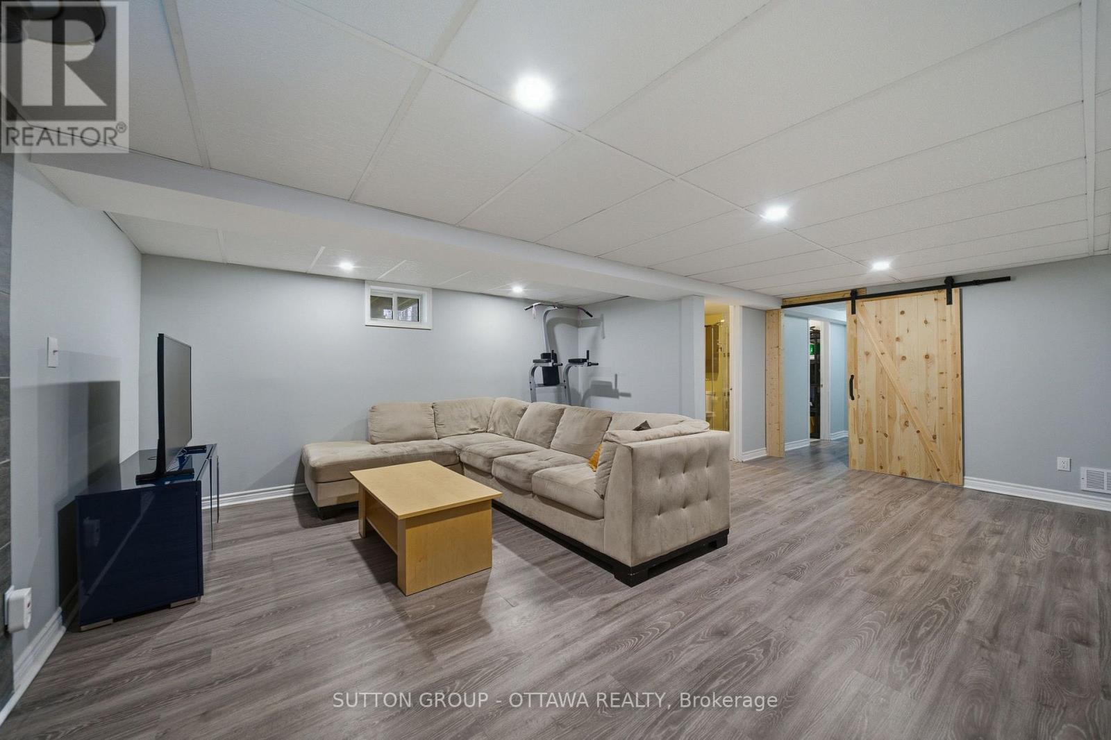 380 MAPLE STREET - 19