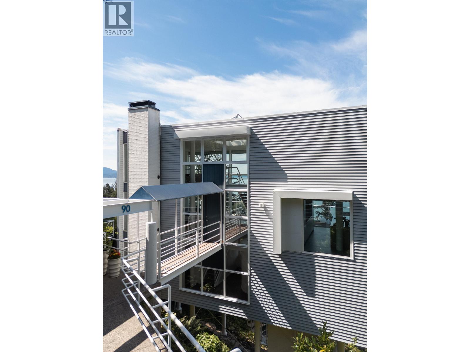 90 ISLEVIEW PLACE, West Vancouver