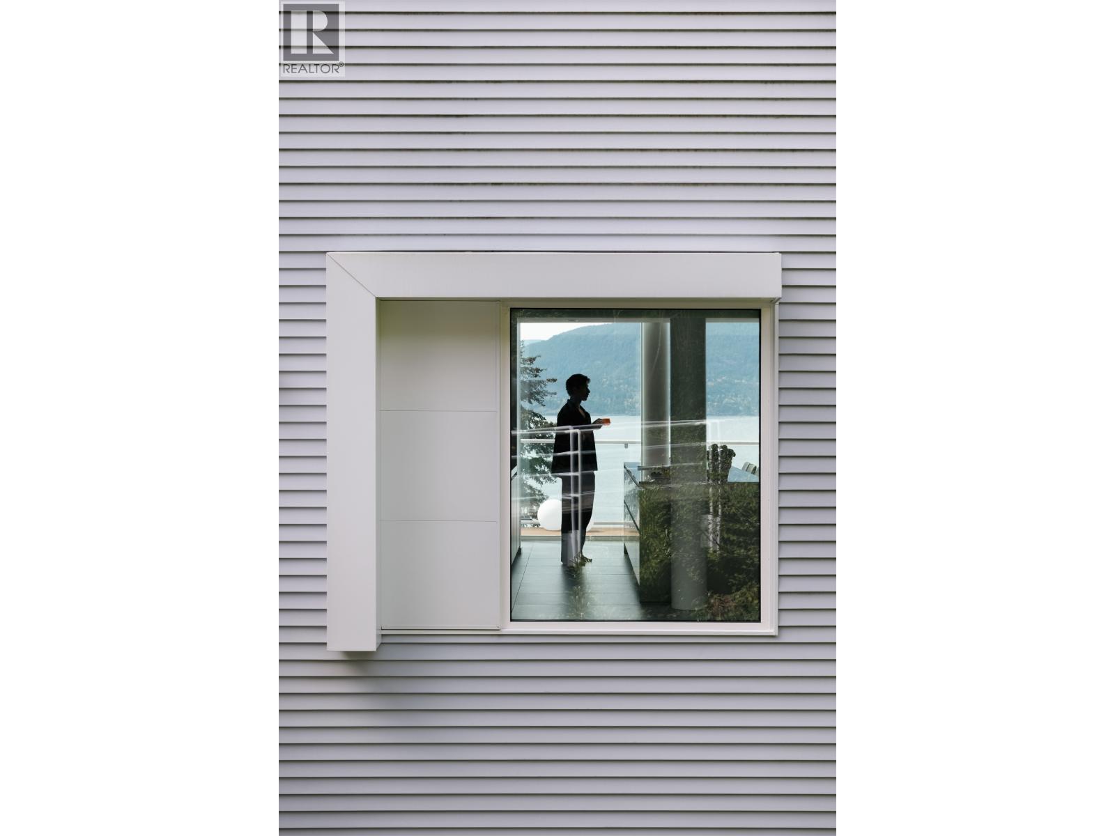 90 ISLEVIEW PLACE, West Vancouver