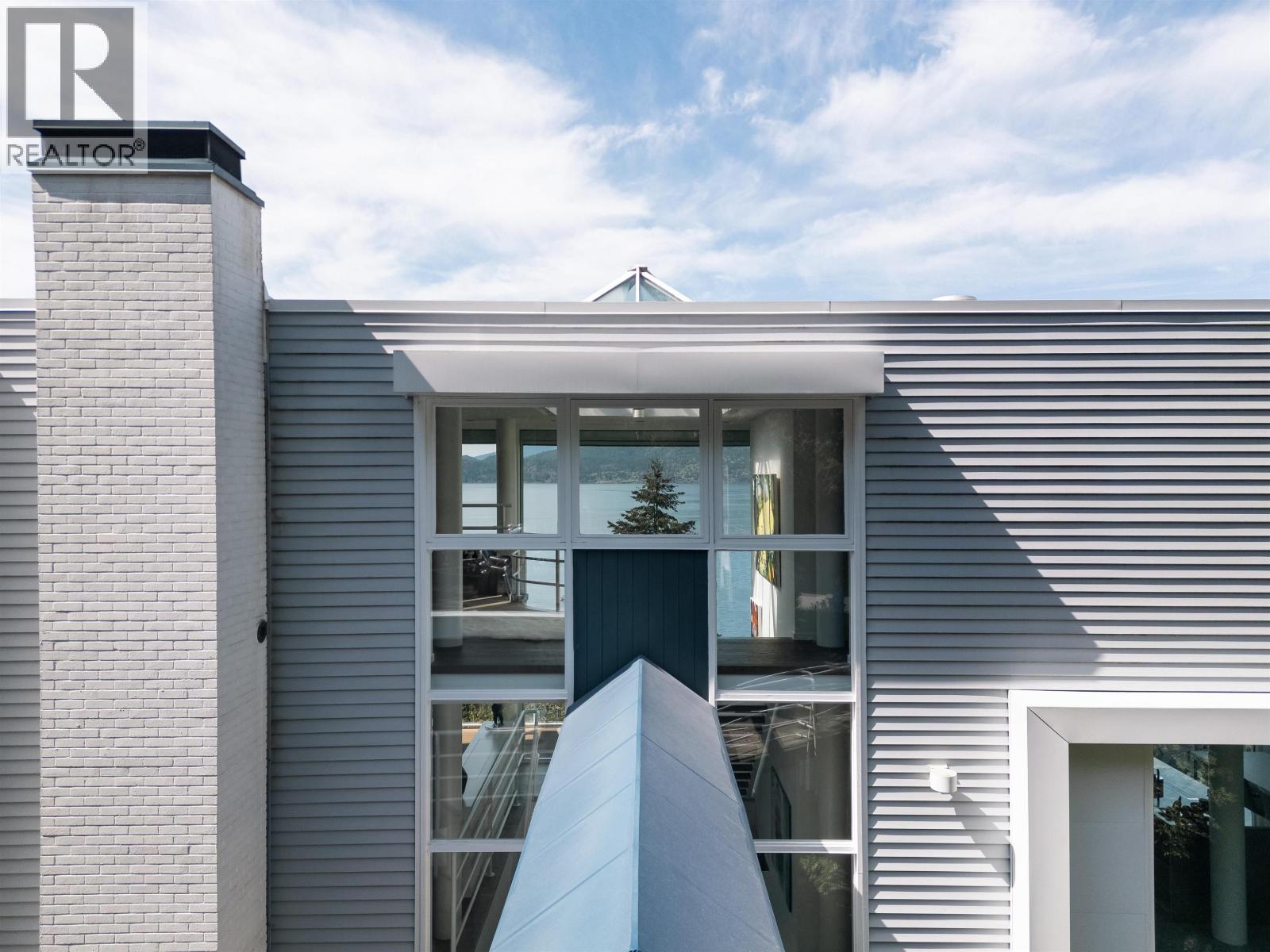 90 ISLEVIEW PLACE, West Vancouver