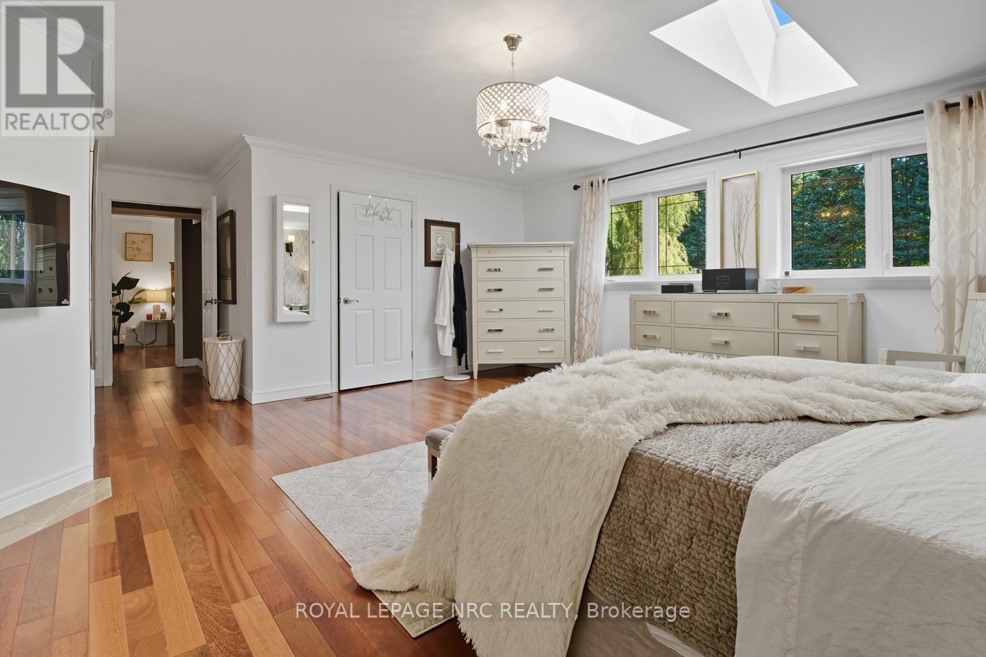 1629 PELHAM STREET N - 24
