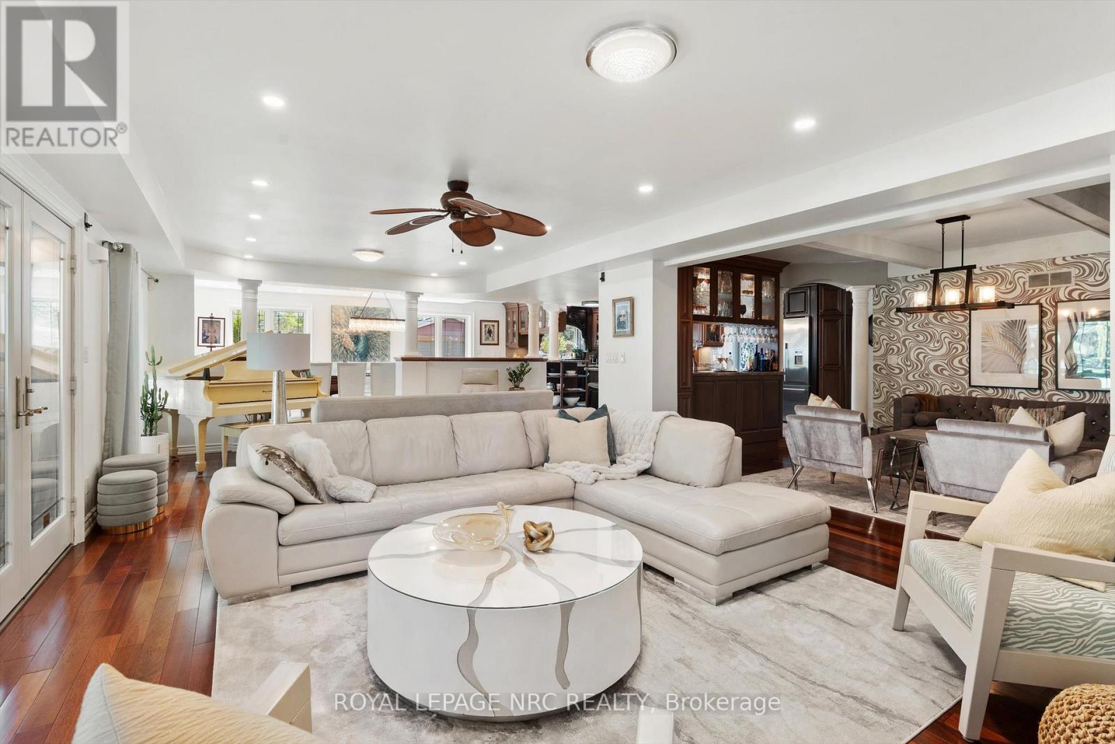 1629 PELHAM STREET N - 16
