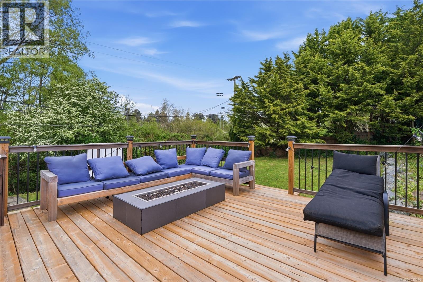4261 Carey Rd - 19