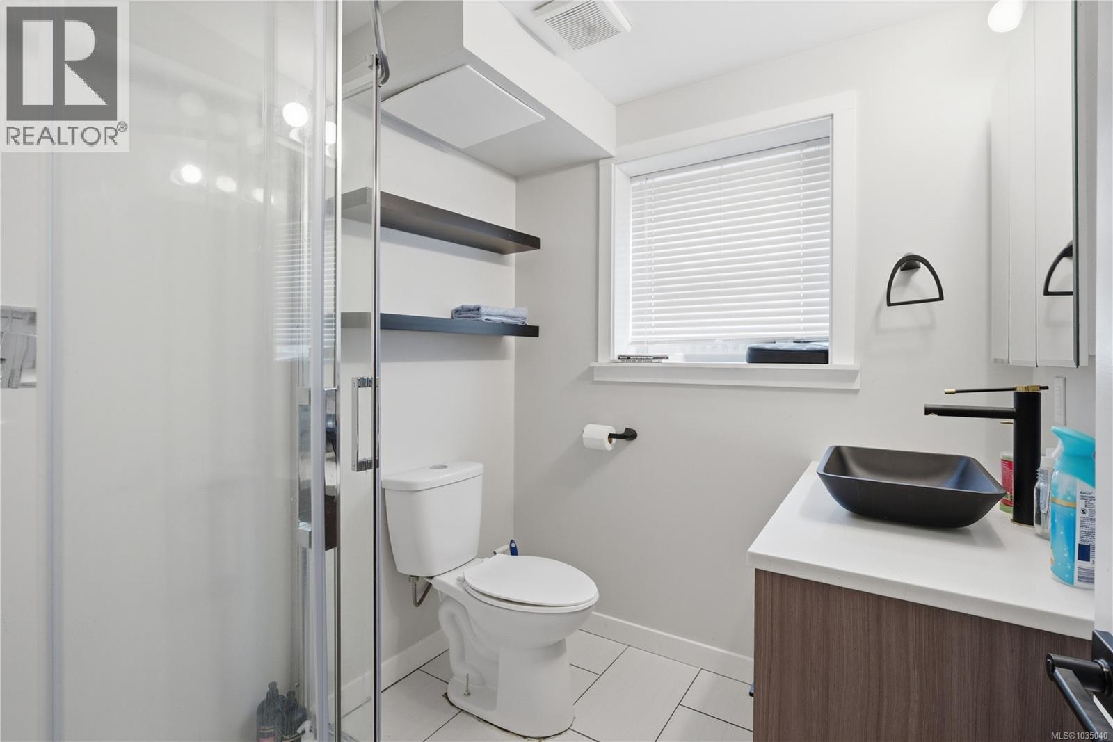 4261 Carey Rd - 25