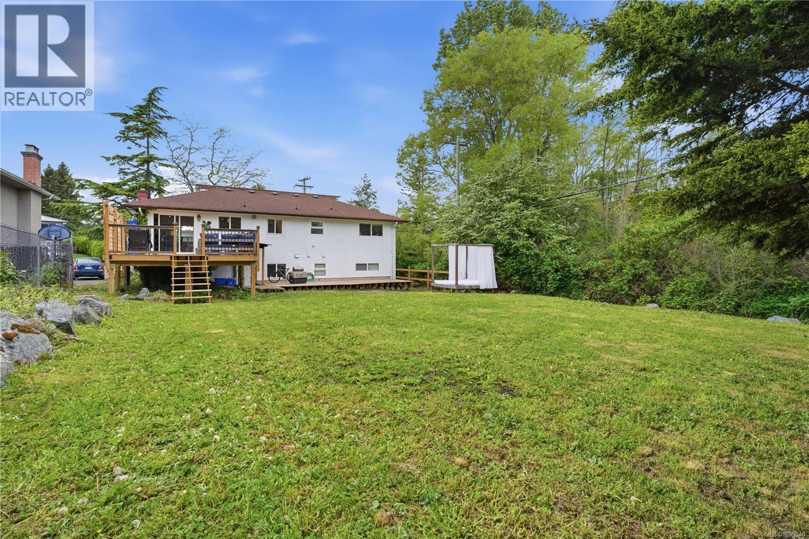 4261 Carey Rd - 29