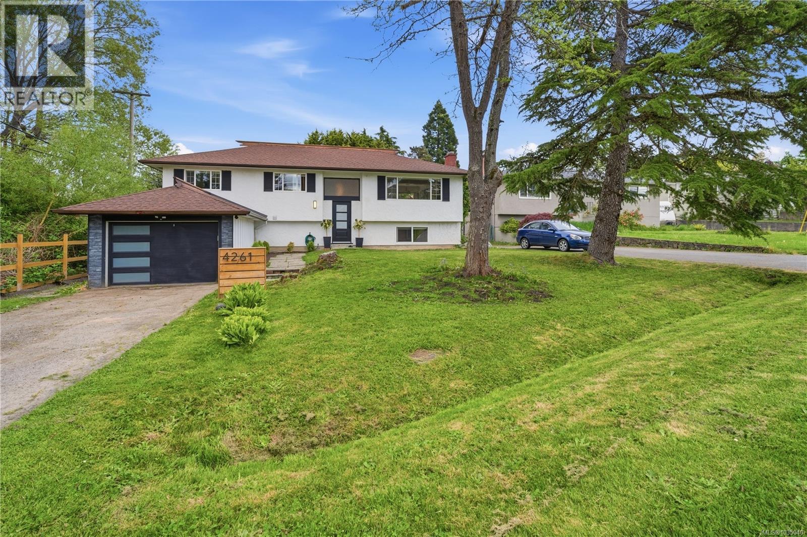 4261 Carey Rd - 30