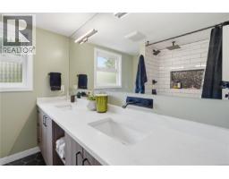 Bathroom - 4261 Carey Rd, Saanich, BC V8Z4H1 Photo 17