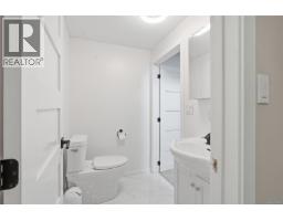 4261 Carey Rd, Saanich, BC V8Z4H1 Photo 27