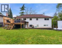 4261 Carey Rd, Saanich, BC V8Z4H1 Photo 32