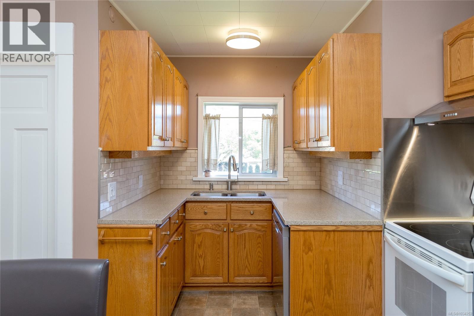 2238 Shakespeare St - 13