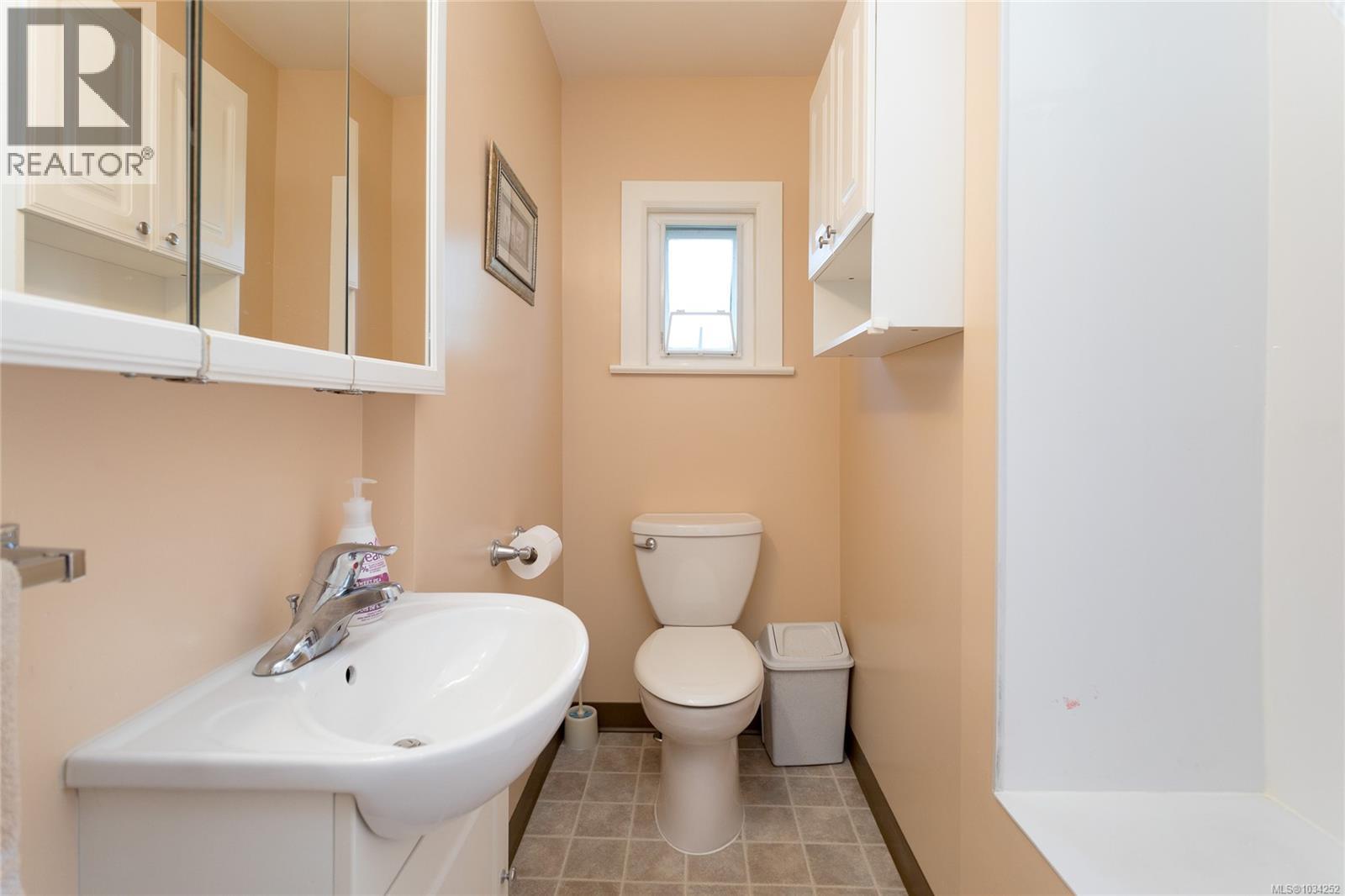 2238 Shakespeare St - 16