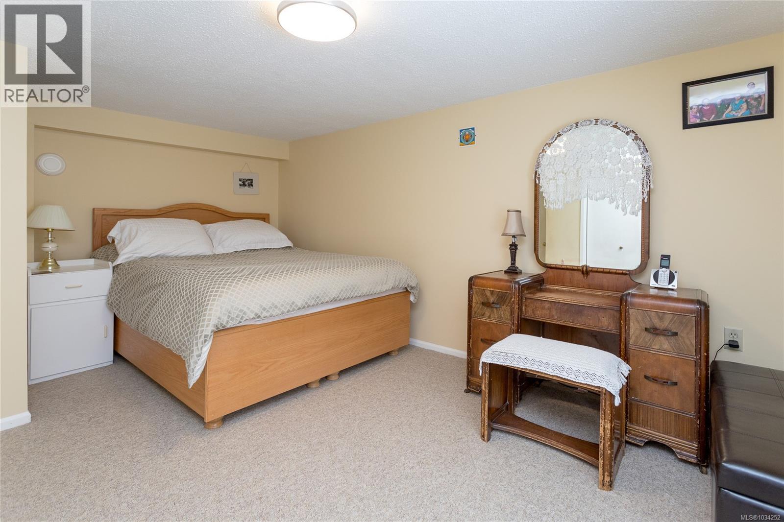 2238 Shakespeare St - 18