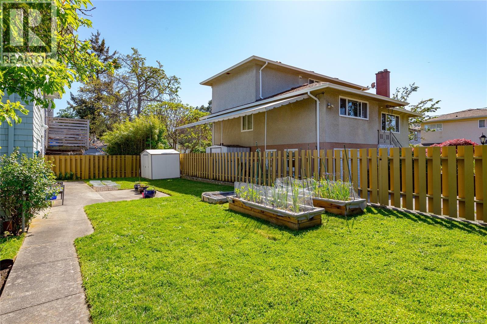 2238 Shakespeare St - 29