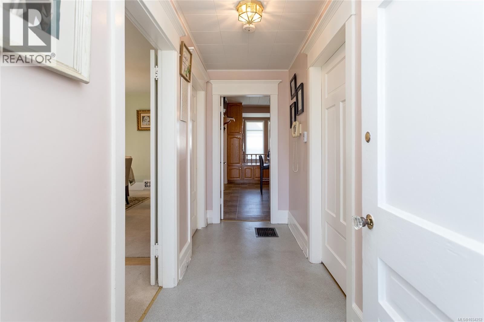 2238 Shakespeare St - 4