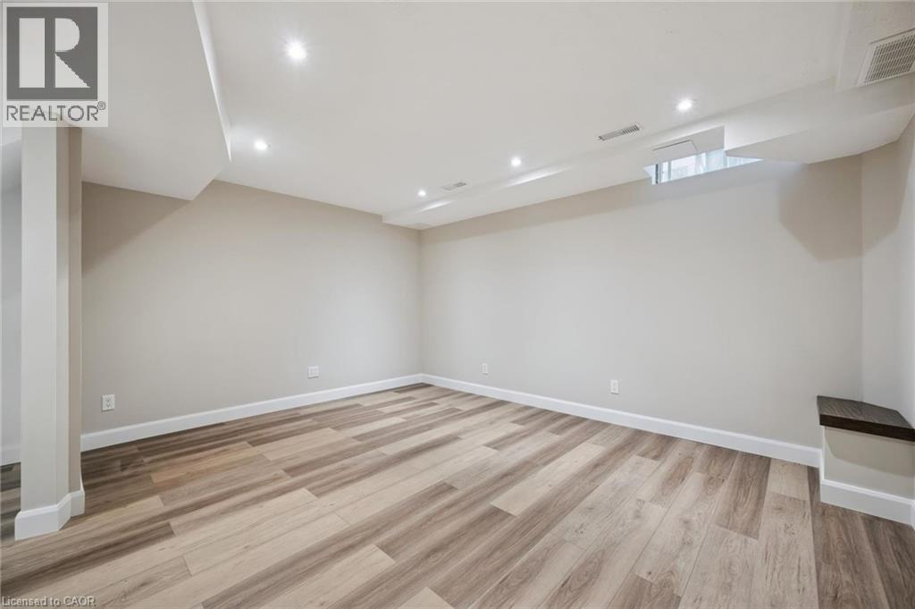 219 KINGSWOOD Drive Unit# 26, Kitchener, Ontario, N2E3J4 — Photo 23