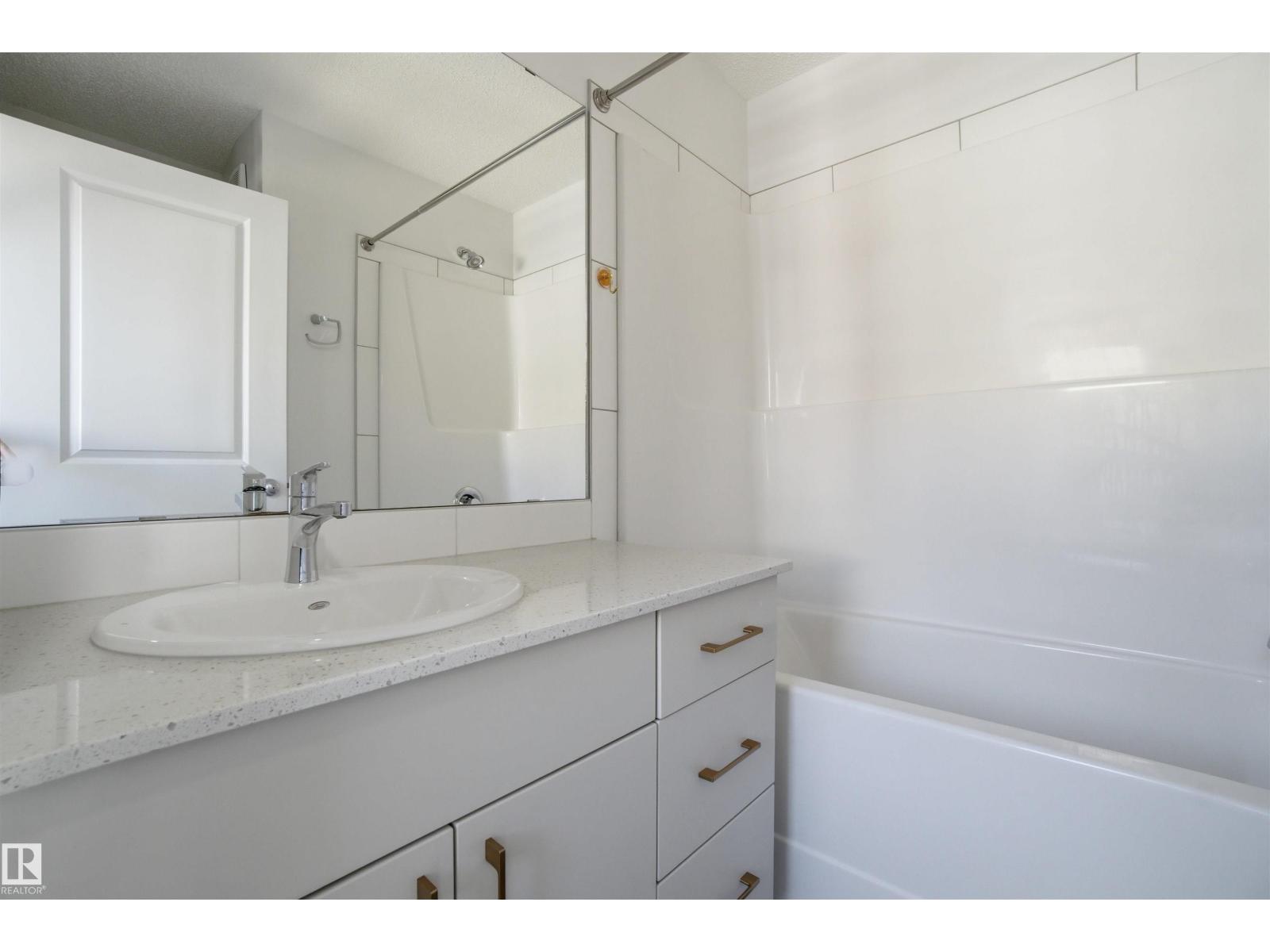 #64 17832 78 ST NW - 33
