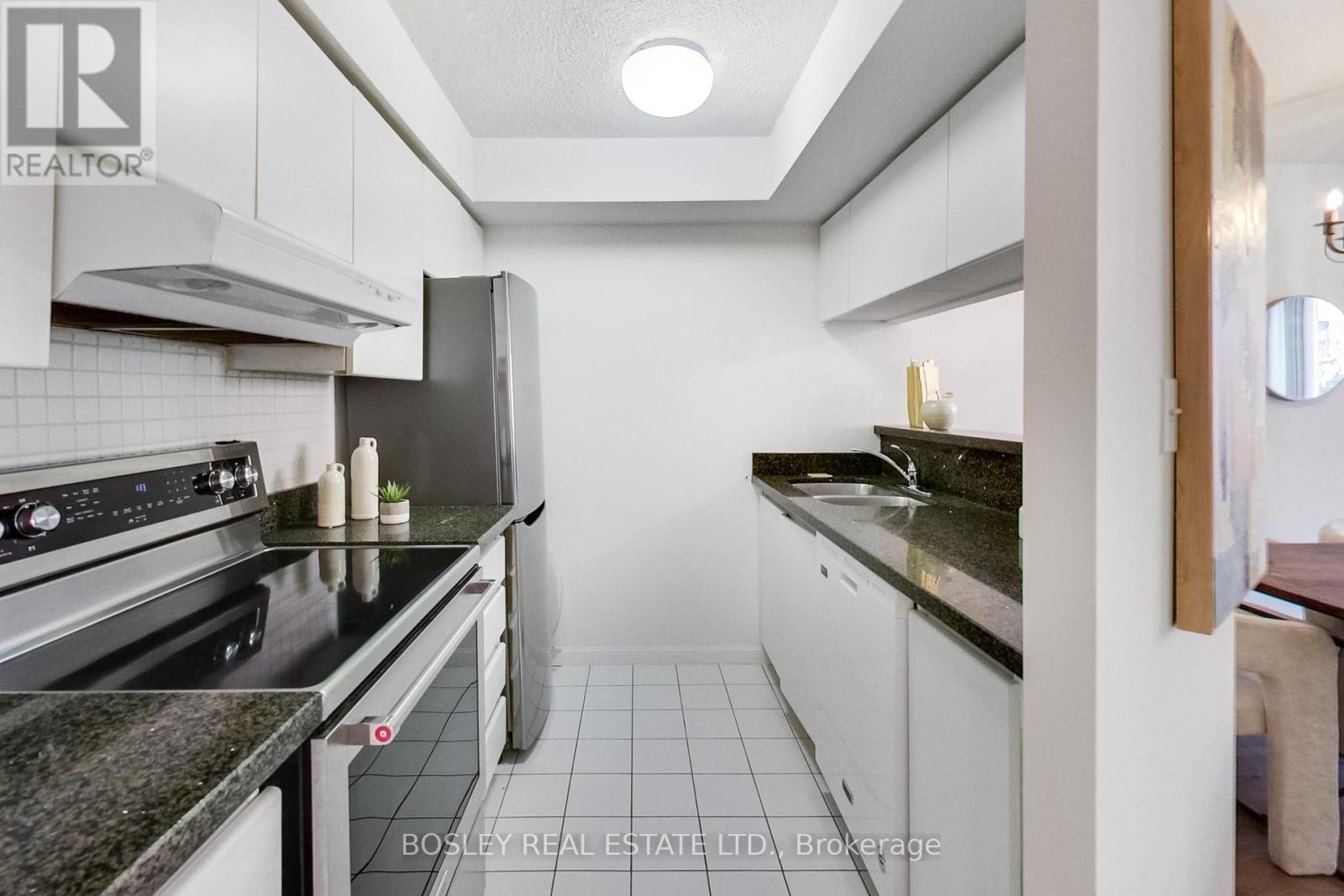 #209 24 WELLESLEY STREET W - 11
