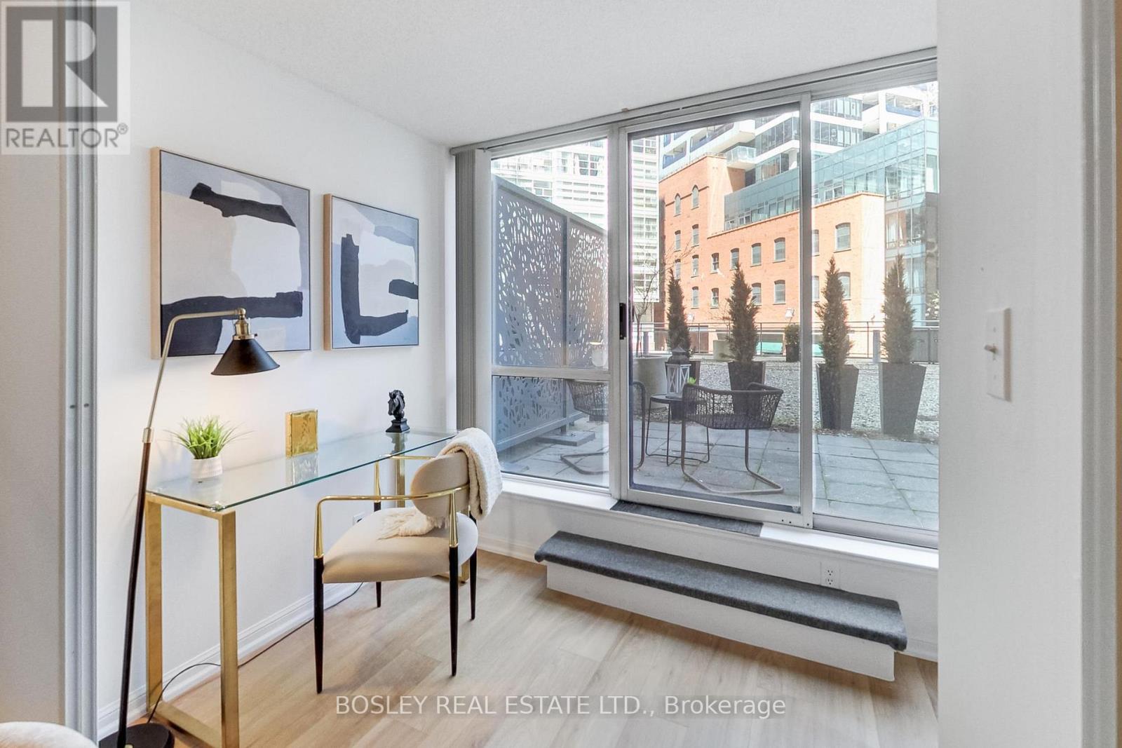 #209 24 WELLESLEY STREET W - 18