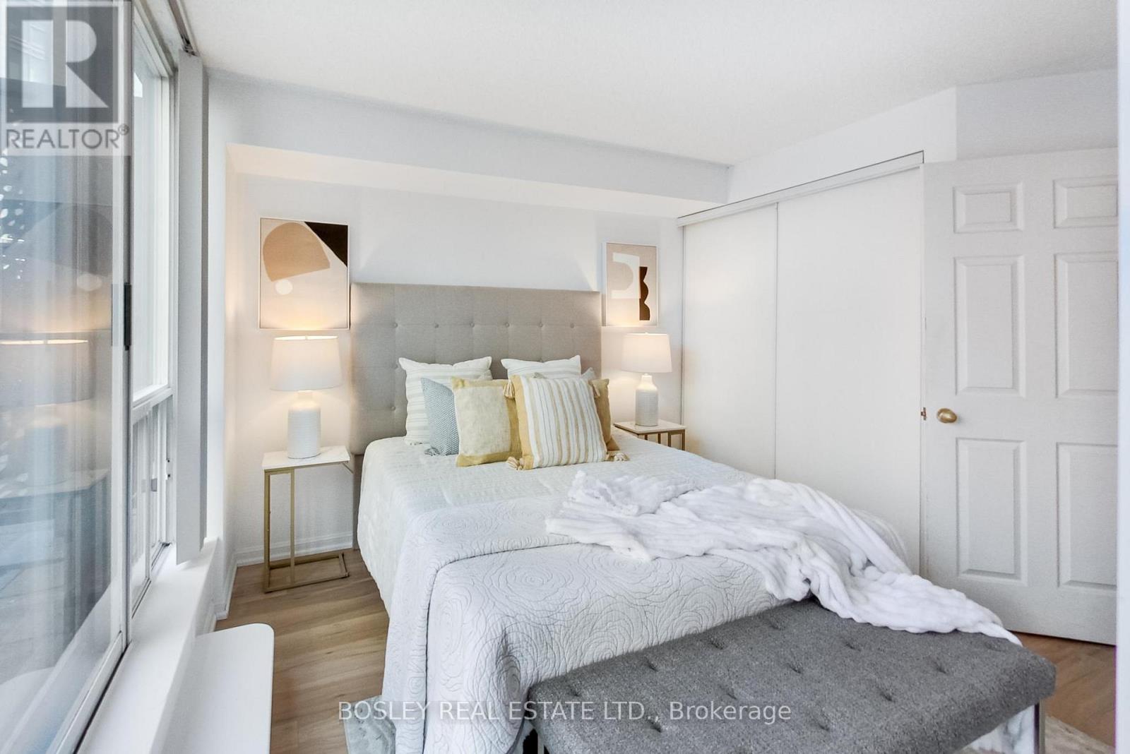 #209 24 WELLESLEY STREET W - 21
