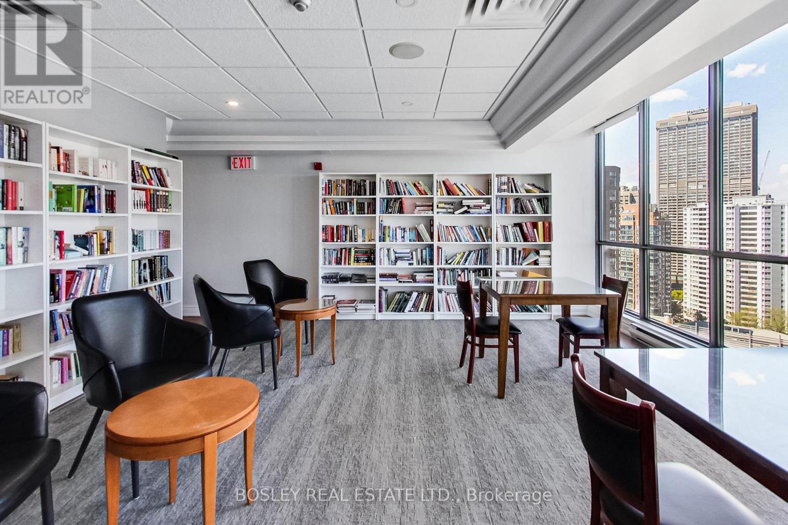 #209 24 WELLESLEY STREET W - 33