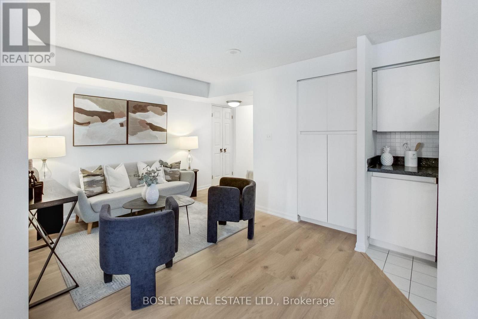 #209 24 WELLESLEY STREET W - 9