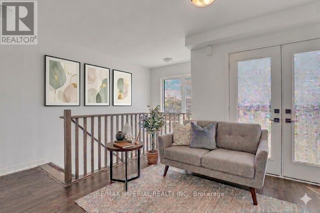 61 FAIRLANE AVENUE - 4