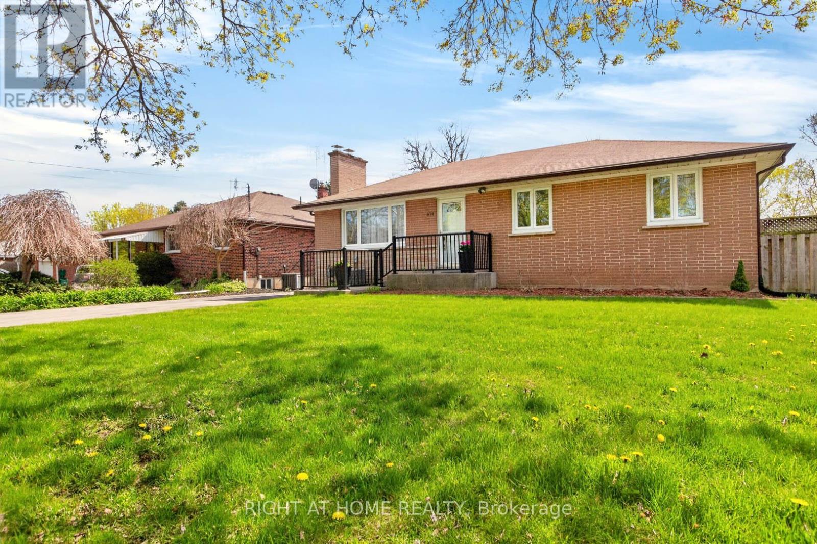 874 FRANCIS ROAD - 3