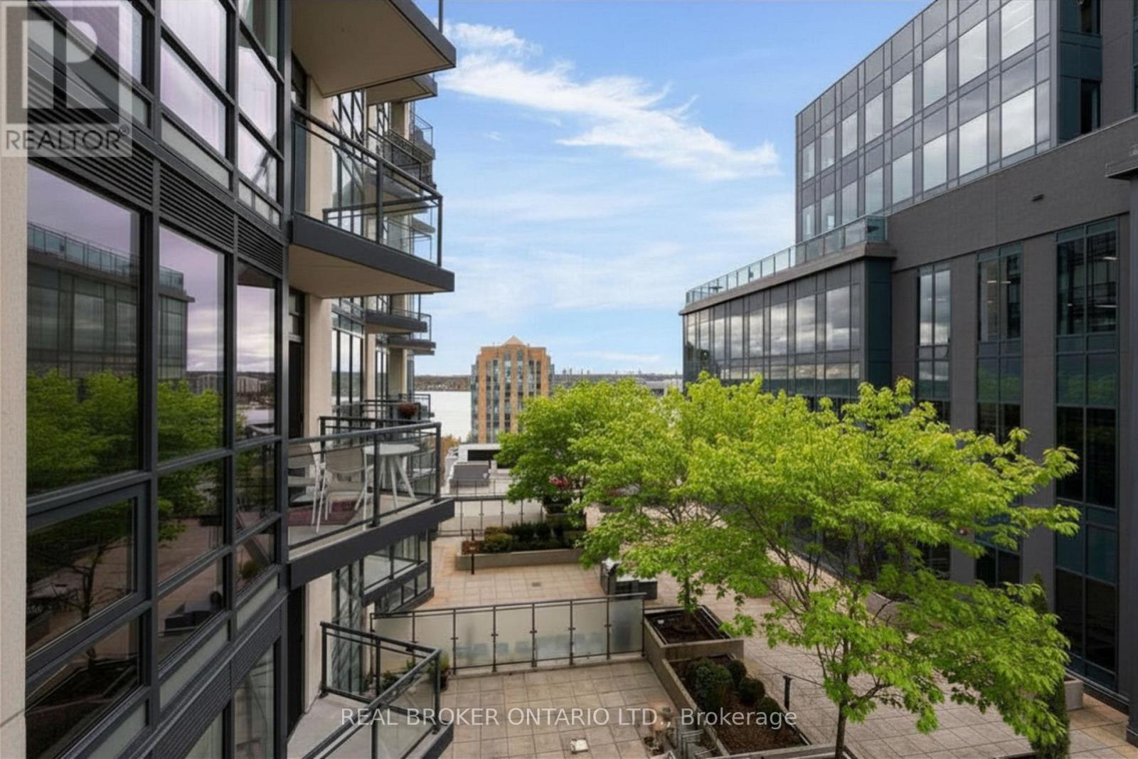 ##503 111 WORSLEY STREET - 10