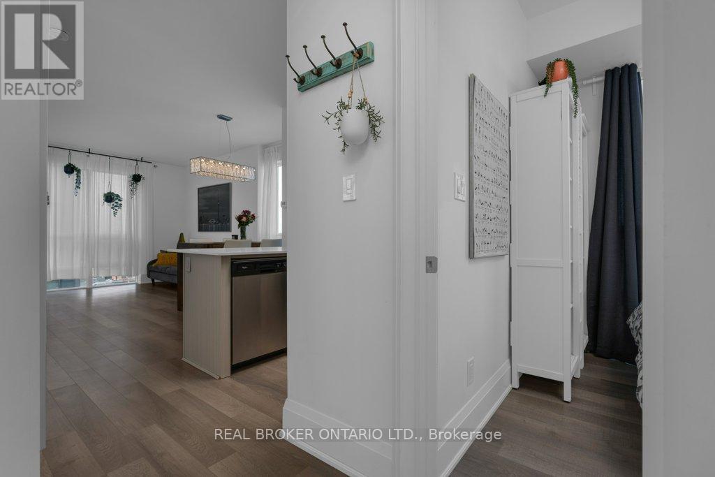 ##503 111 WORSLEY STREET - 17