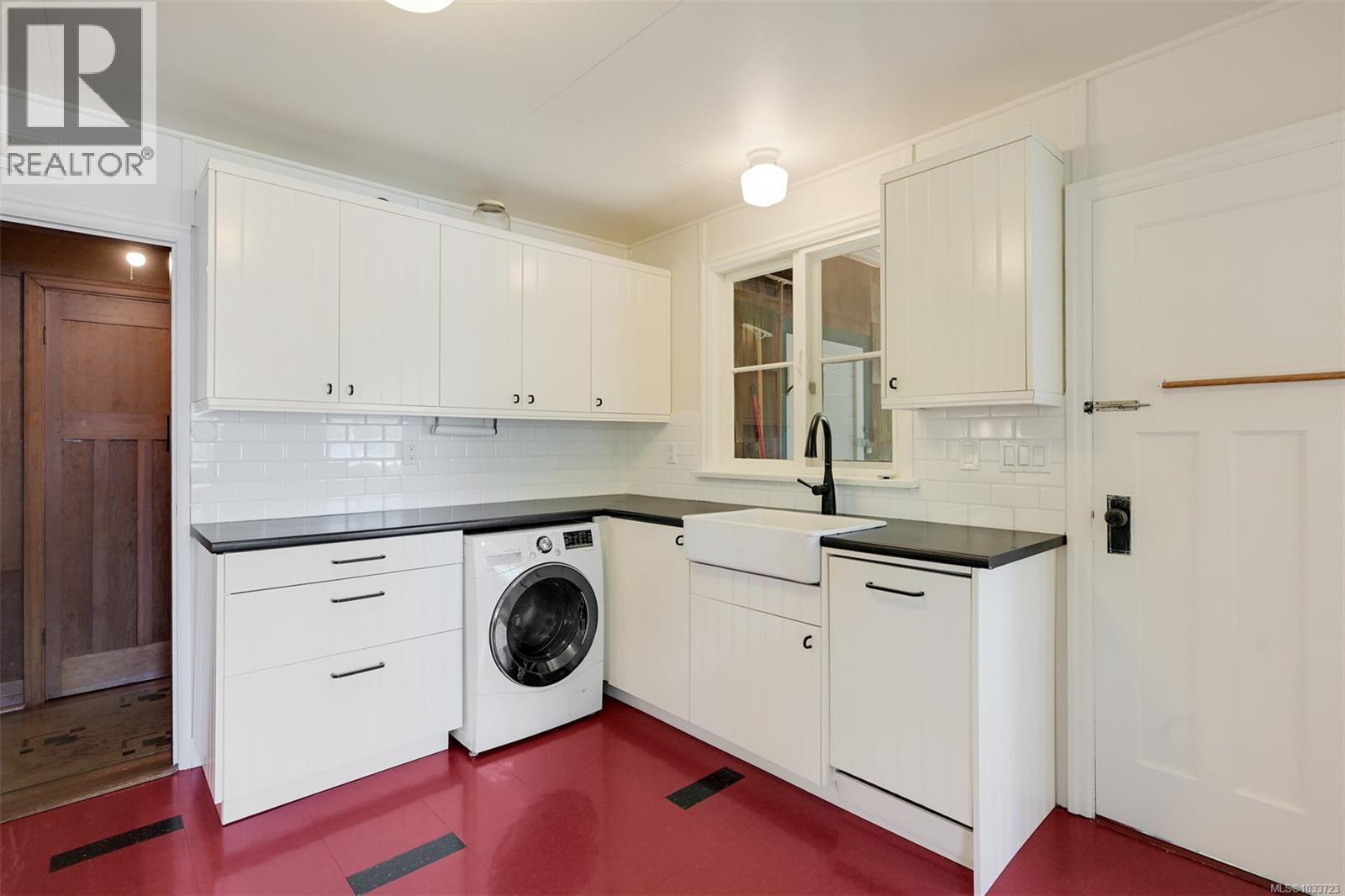 2024 Renfrew Rd - 17