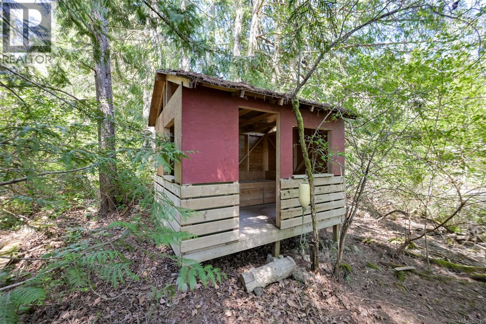 2024 Renfrew Rd - 53