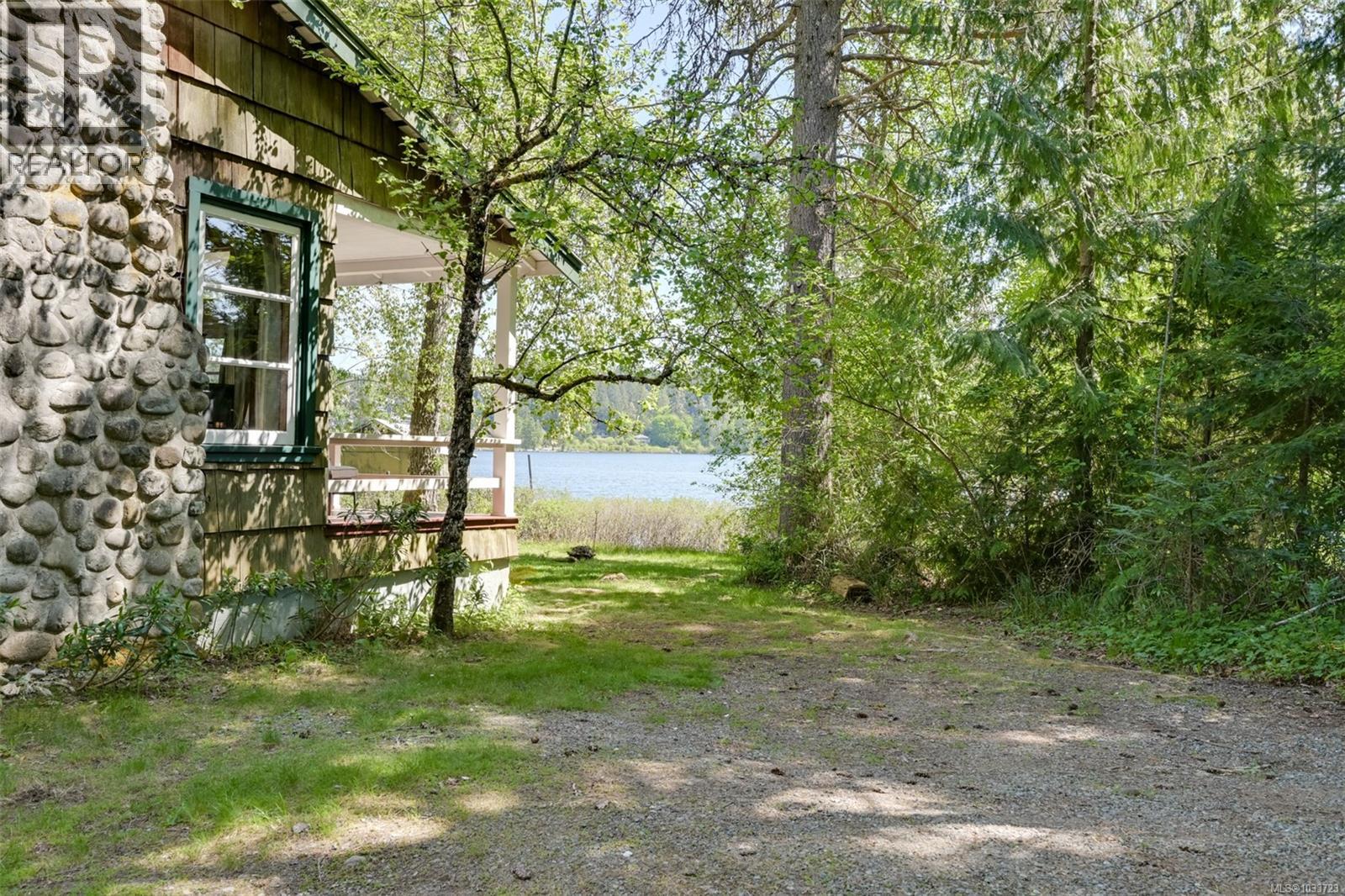 2024 Renfrew Rd - 70