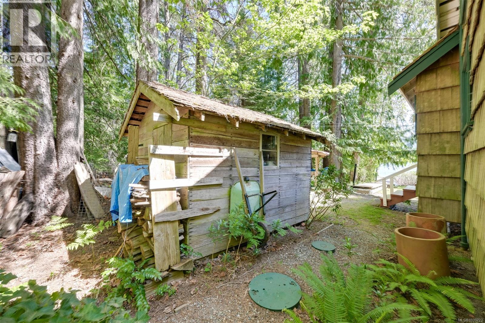 2024 Renfrew Rd - 74